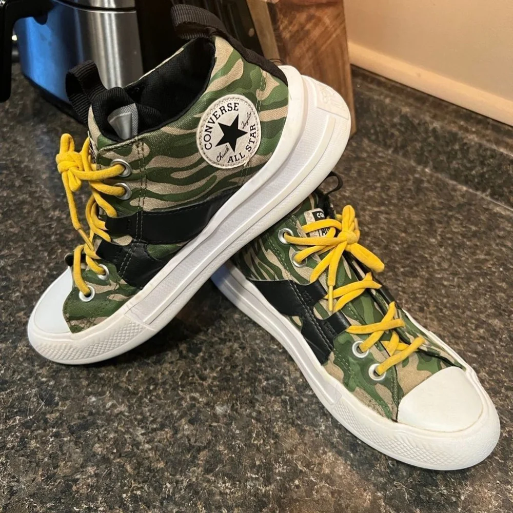 Converse Boys Camo One Star Sneakers - Picture 4 of 9